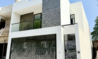 Casa en venta en Zona Pedregal de las Ánimas
