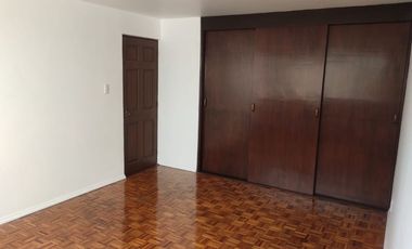 ¡SÚPER OPORTUNIDAD!! Excelente casa en venta en calle cerrada en Teca parte baja