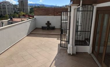 ¡SÚPER OPORTUNIDAD!! Excelente casa en venta en calle cerrada en Teca parte baja