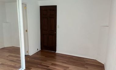 ¡SÚPER OPORTUNIDAD!! Excelente casa en venta en calle cerrada en Teca parte baja