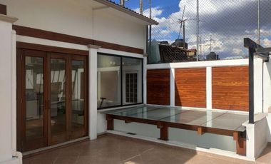 ¡SÚPER OPORTUNIDAD!! Excelente casa en venta en calle cerrada en Teca parte baja