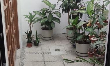 ¡SÚPER OPORTUNIDAD!! Excelente casa en venta en calle cerrada en Teca parte baja