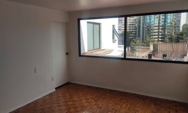 ¡SÚPER OPORTUNIDAD!! Excelente casa en venta en calle cerrada en Teca parte baja