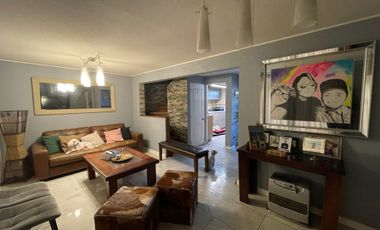 CASA 2PISOS INCLUYE GTO COMUN COND JARDINES DEVESPUCIO