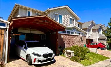 CASA 2PISOS INCLUYE GTO COMUN COND JARDINES DEVESPUCIO