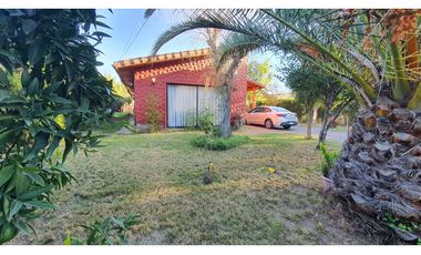 Vende Parcela de Agrado 4D 3B con piscina en Calle Larga