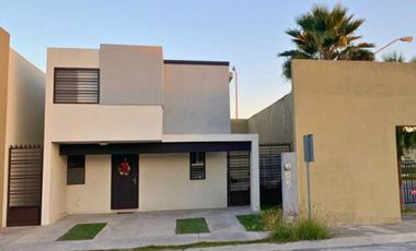 ADL RENTA DE CASA CON EXCEDENTE FRENTE A PARQUE PASEO DE AMBERES GDL