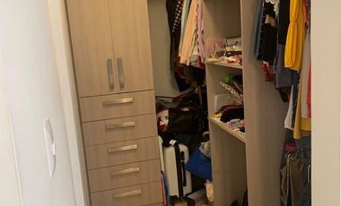 ADL RENTA DE CASA CON EXCEDENTE FRENTE A PARQUE PASEO DE AMBERES GDL