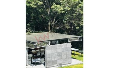 Departamento en venta en residencial Toledo / Lomas de las Palmas
