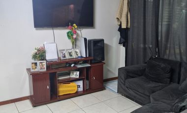 ARRIENDO DEPTO INDEPENDIENTE 2D/BAÑO/COCINA AMERICANA
