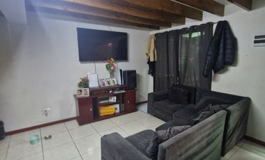 ARRIENDO DEPTO INDEPENDIENTE 2D/BAÑO/COCINA AMERICANA