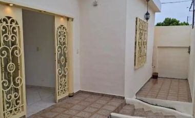 CASA EN VENTA EN SAN NICOLAS