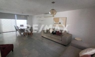 CASA EN PRIVADA CON ALERCA