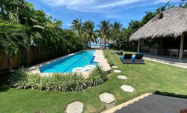Espectacular casa en Buenaventura, frente al mar!