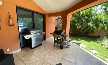 Espectacular casa en Buenaventura, frente al mar!
