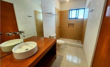 CASA EN VENTA,  VALLE DE BRAVO.