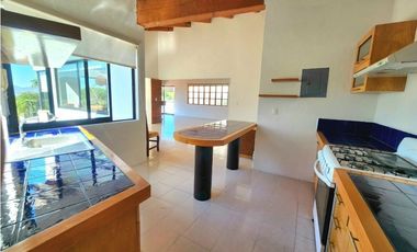CASA EN VENTA,  VALLE DE BRAVO.