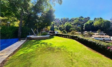 CASA EN VENTA,  VALLE DE BRAVO.