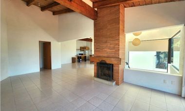 CASA EN VENTA,  VALLE DE BRAVO.