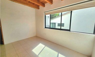 CASA EN VENTA,  VALLE DE BRAVO.