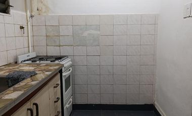 Alquiler- Colon 3497    Depto 2 amb.-   Villa Ballester.