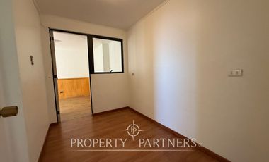 Sorprendente Casa en Arriendo en San Joaquín con Vista Poniente