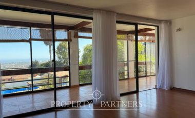 Sorprendente Casa en Arriendo en San Joaquín con Vista Poniente