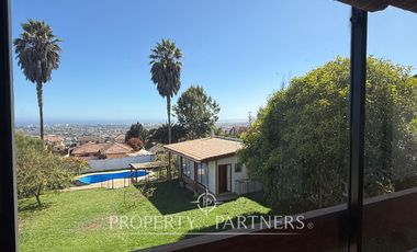 Sorprendente Casa en Arriendo en San Joaquín con Vista Poniente