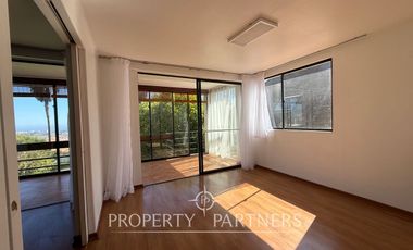 Sorprendente Casa en Arriendo en San Joaquín con Vista Poniente