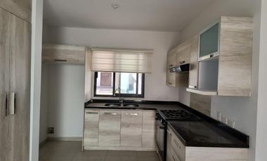 CASA EN RENTA SECTOR VIÑEDOS