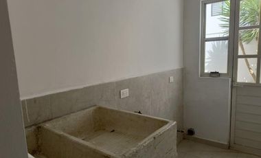 CASA EN RENTA SECTOR VIÑEDOS