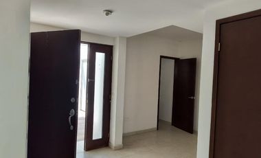 CASA EN RENTA SECTOR VIÑEDOS