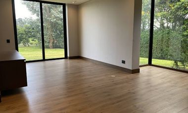 ARRIENDO de CASA RESIDENCIAL en LA CALERA