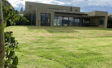 VENTA de CASA RESIDENCIAL en LA CALERA