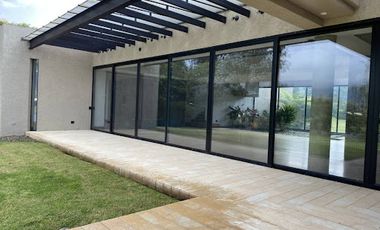 VENTA de CASA RESIDENCIAL en LA CALERA