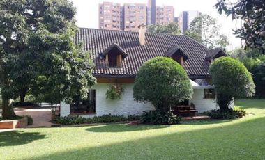 ARRIENDO de CASAS en SABANETA
