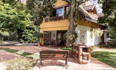 ARRIENDO de CASAS en SABANETA