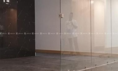 OFICINA EN RENTA EN TORRE AZENZO