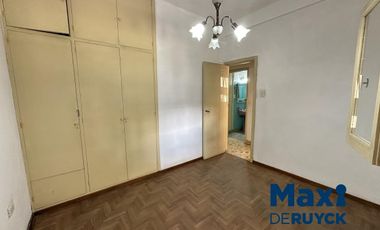 Chalet de 4 ambientes con 2 baños, apta crédito