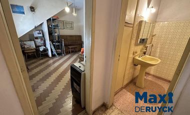 Chalet de 4 ambientes con 2 baños, apta crédito