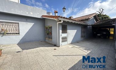 Chalet de 4 ambientes con 2 baños, apta crédito