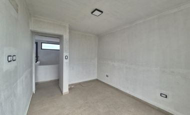 Venta de Duplex en  Brisas de Manantiales 3 dormitorios