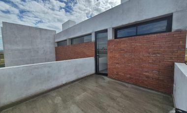 Venta de Duplex en  Brisas de Manantiales 3 dormitorios