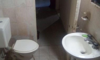 Casa en venta - 2 Dormitorios 1 Baño - Cochera - Mendoza