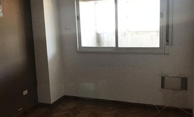 Departamento 2 ambientes en venta en Martinez