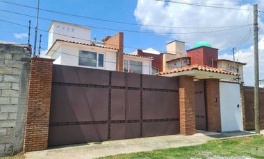 Casa en Renta en Cacalomacan