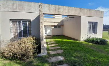 Venta Casa  Punta Chacra Roldán 2 Dormitorios Pileta Pemuta