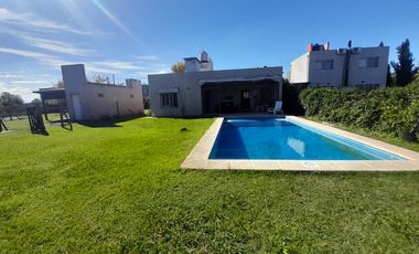 Venta Casa  Punta Chacra Roldán 2 Dormitorios Pileta Pemuta