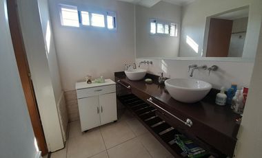 Venta Casa  Punta Chacra Roldán 2 Dormitorios Pileta Pemuta