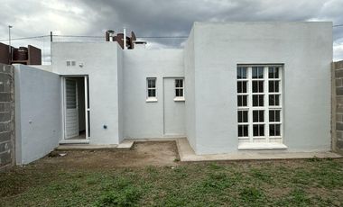 Casa Universitario de Hzte-2 dorm c/patio e ingreso auto